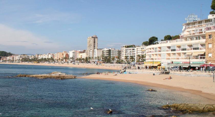 Отель Athene Neos Hotel 3*