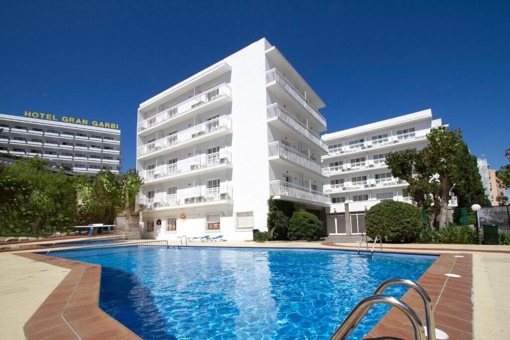 Отель Villa Garbi Lloret 3*