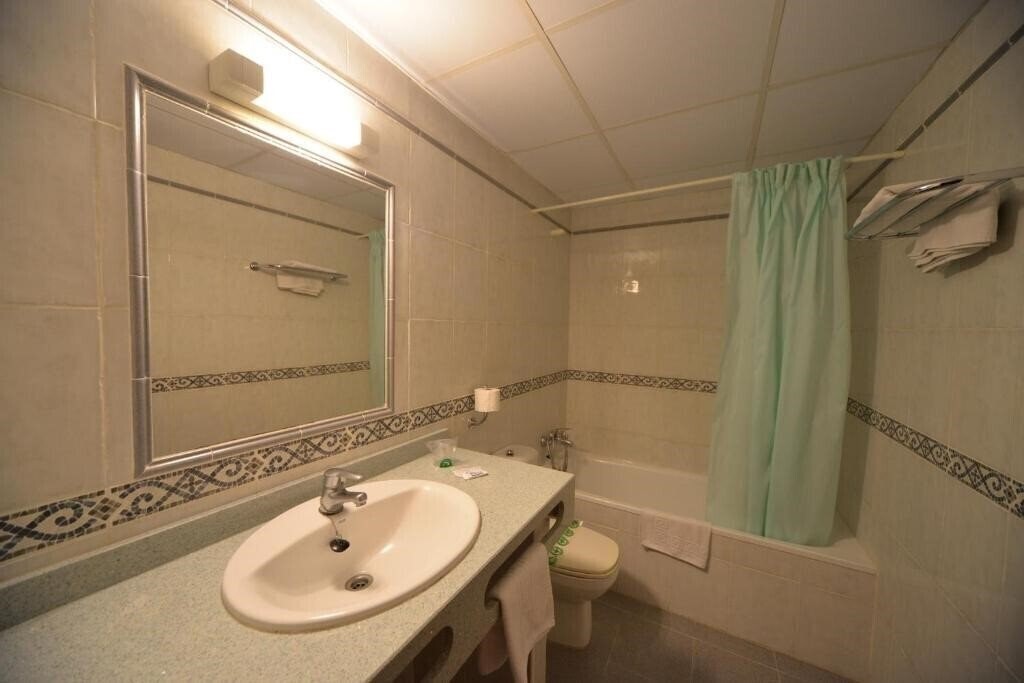 Фотография Bluesea Copacabana (Lloret De Mar) 3*