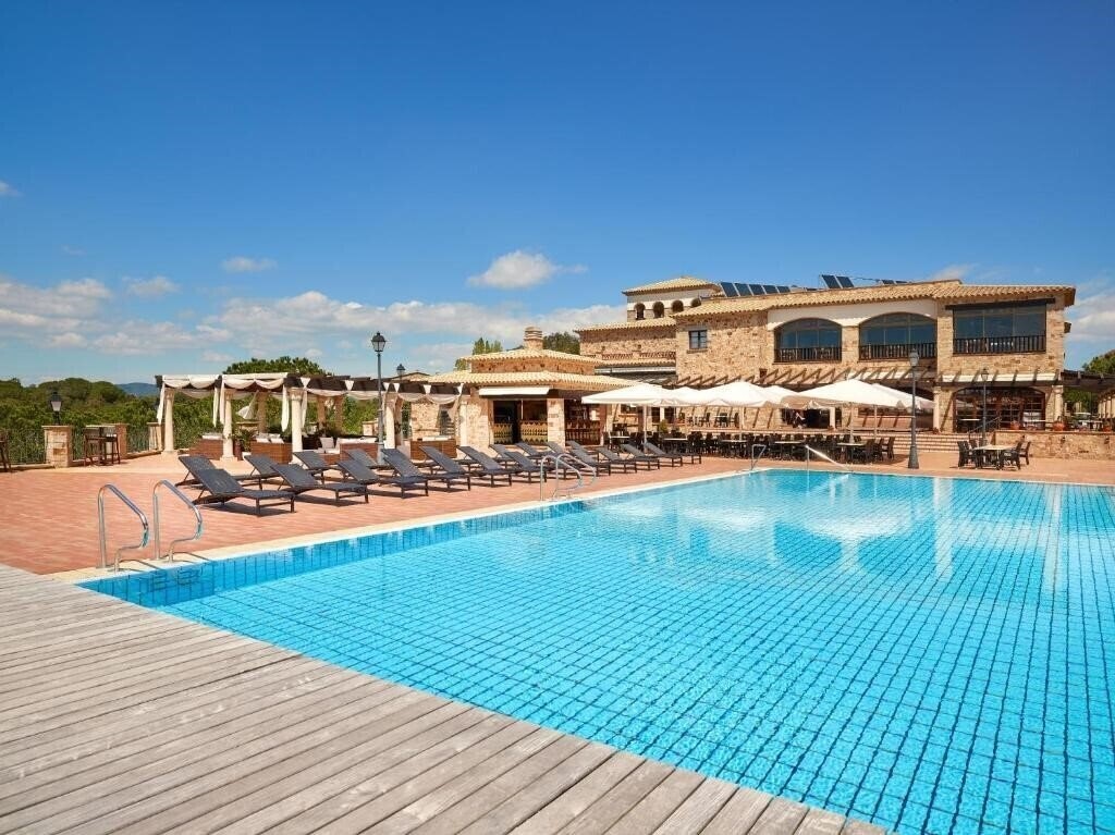 Готель Hapimag Resort Mas Nou 4*