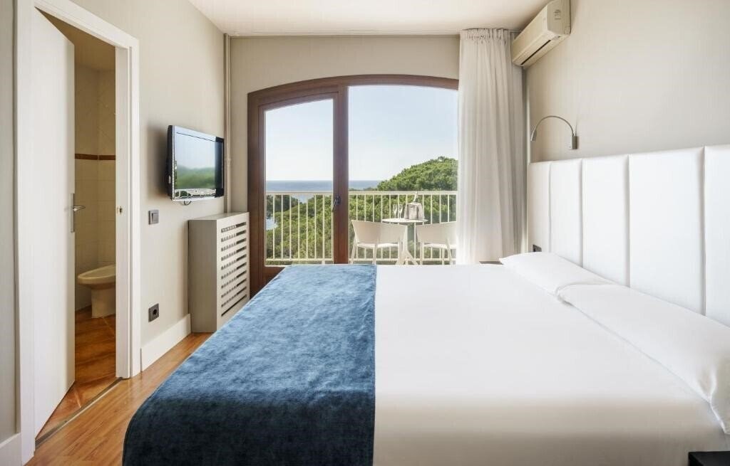 Фото Ilunion Caleta Park 4*