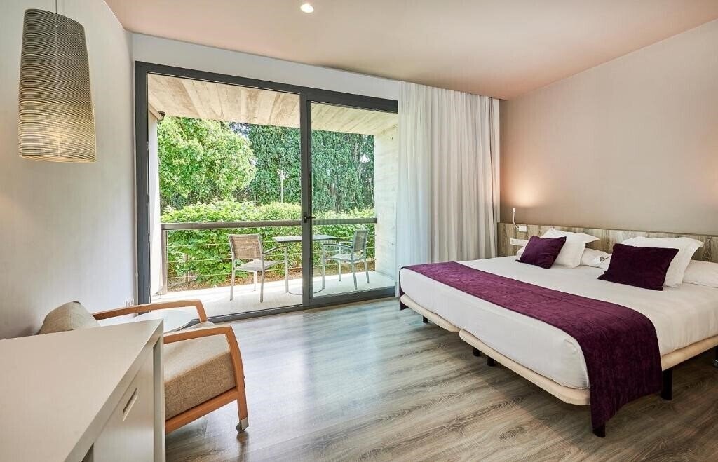 Отель URH Hotel Moli Del Mig 4*