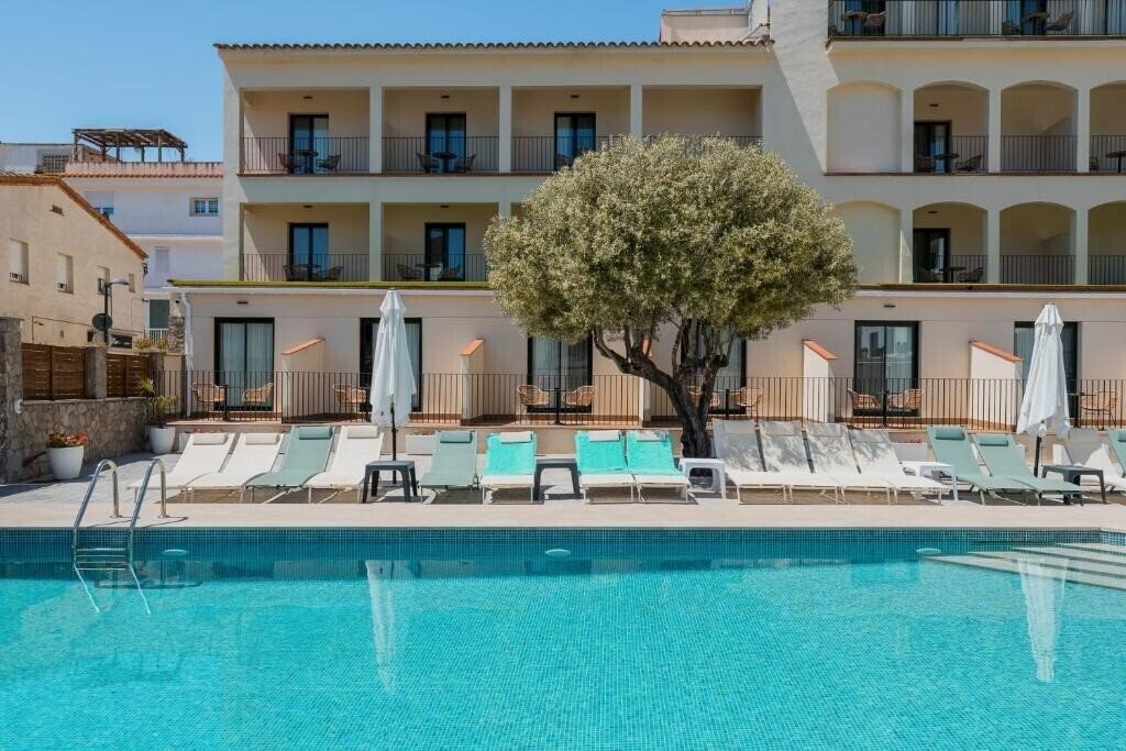 Отель Hotel Coral Boutique 4*