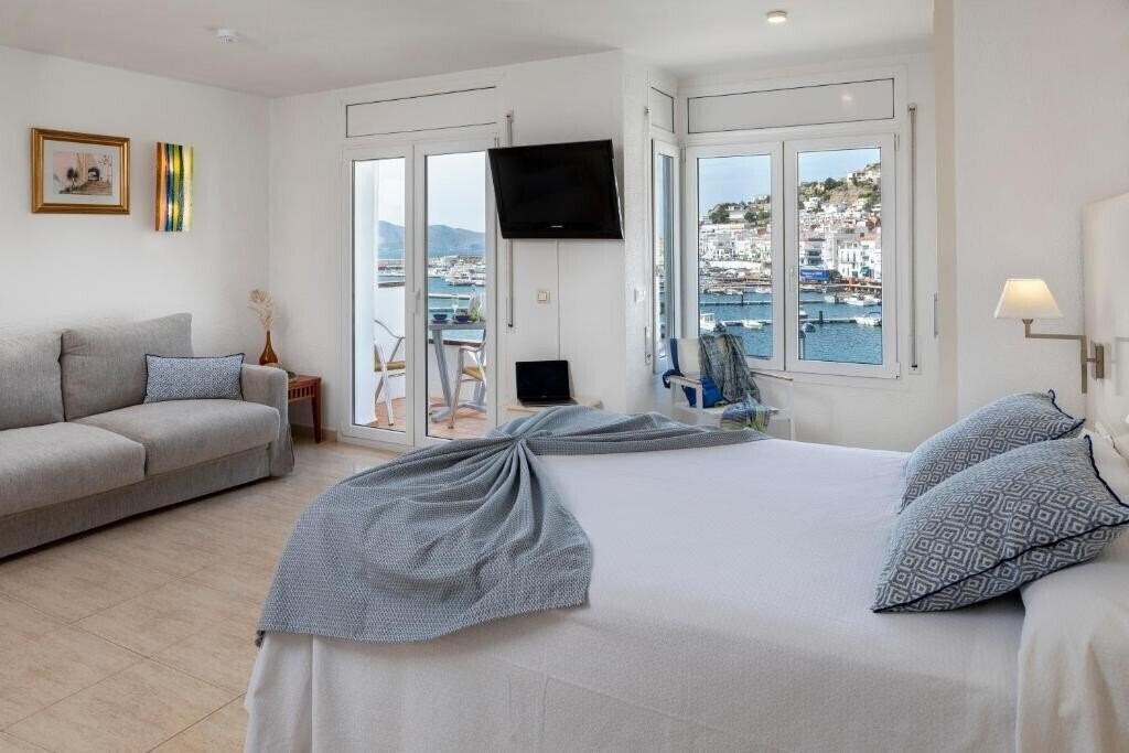 Фотографія Hotel SPA Cap de Creus 3*
