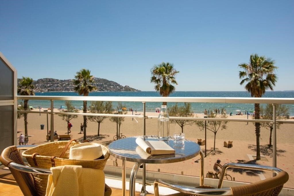 Фотографія Hotel Monterrey Roses by Pierre & Vacances (ex. Monterrey) 3*