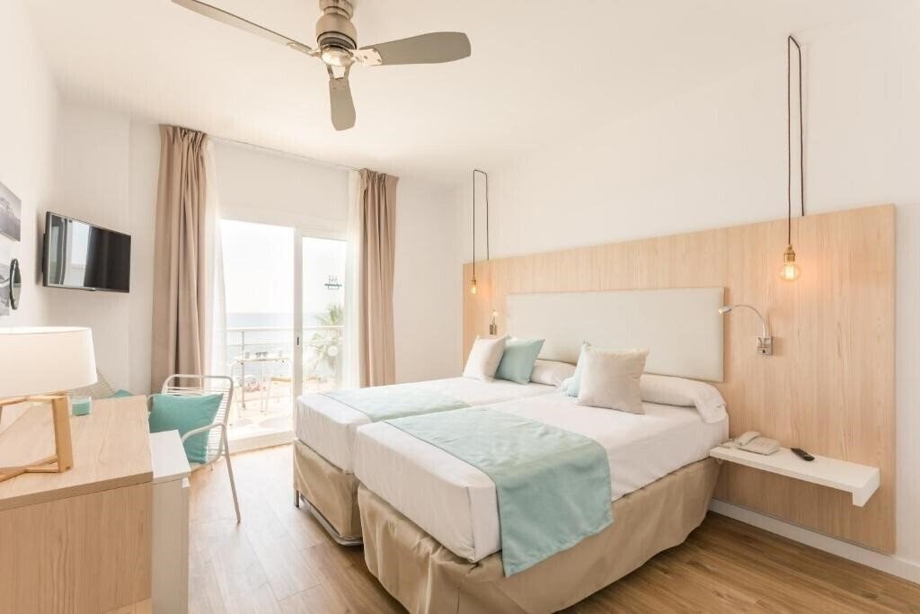 Картинка Hotel Monterrey Roses by Pierre & Vacances 3*