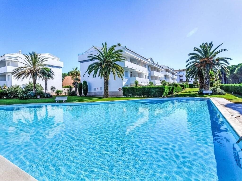 Готель Apartment Green Club Pals 3*