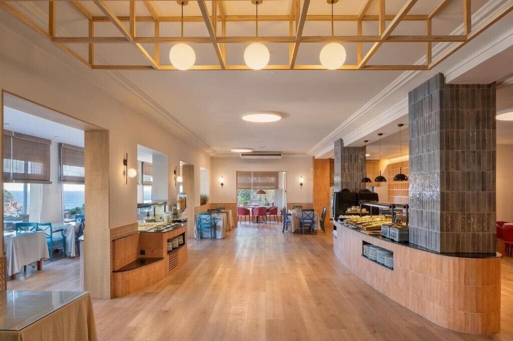 Картинка Hotel Montjoi 3*