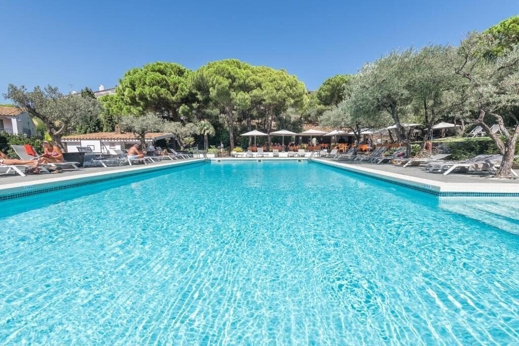 Фотография Hotel Playa Sol Cadaques 4*