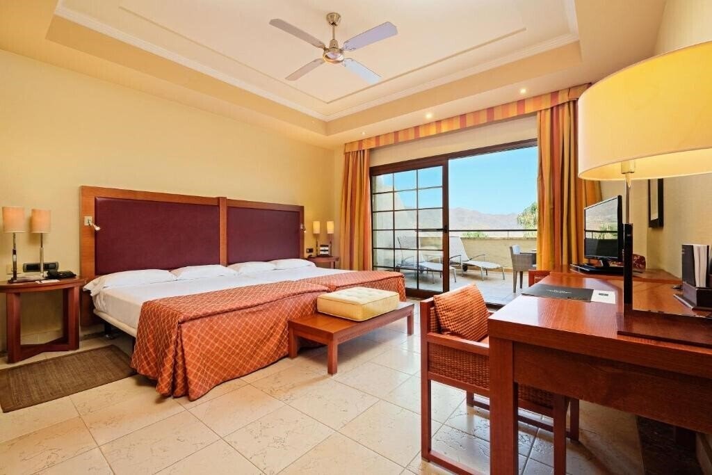 Фото Hotel Envia Almeria Spa & Golf 5*
