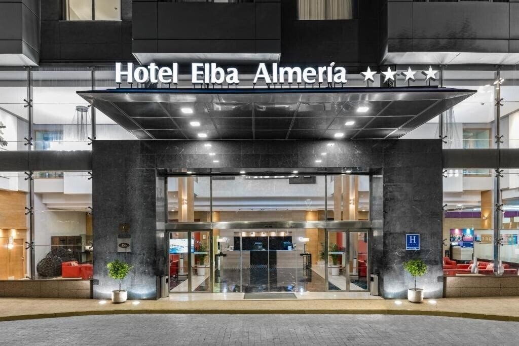 Готель Elba Almeria Business & Convention Hotel 4*