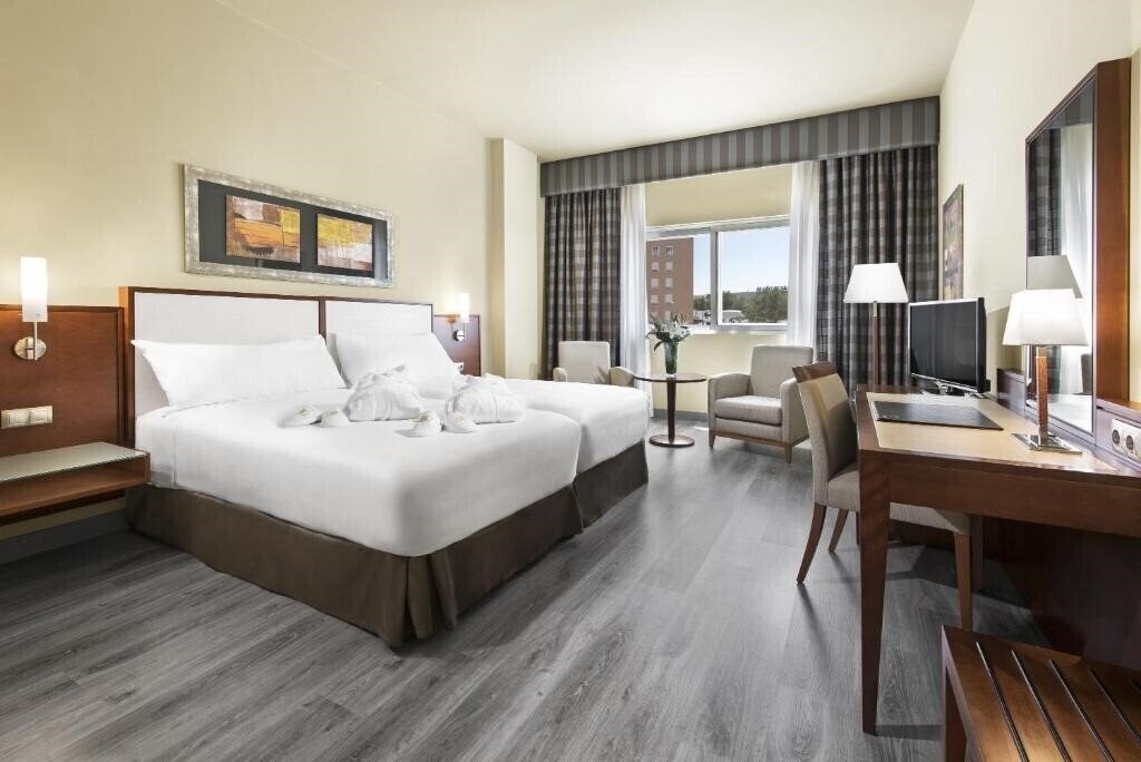 Фото Elba Almeria Business & Convention Hotel 4*