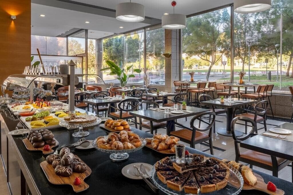 Зображення Elba Almeria Business & Convention Hotel 4*