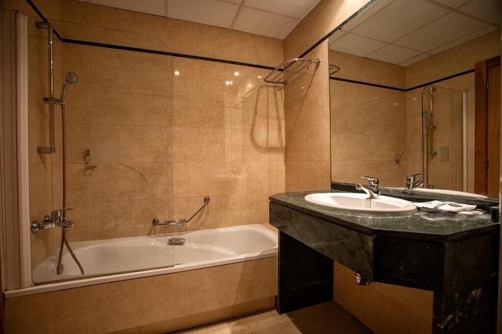 Фотография Hotel Vertice Indalo Almeria 4*