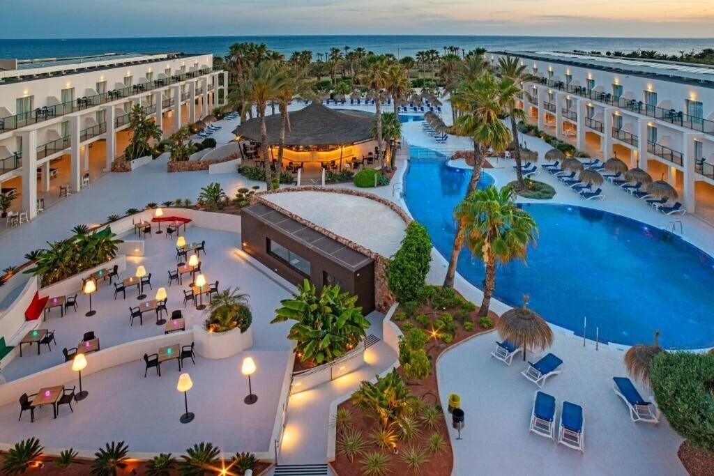 Отель Cabogata Jardin 4*
