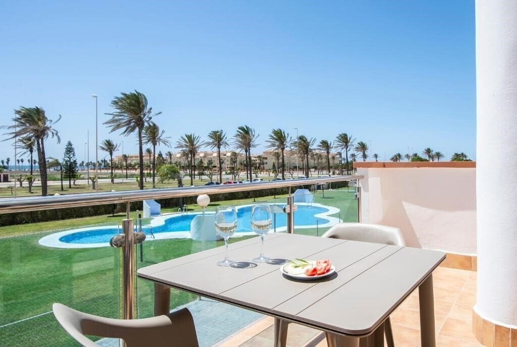 Отель Pierre Vacances Almeria Roquetas De Mar 3*