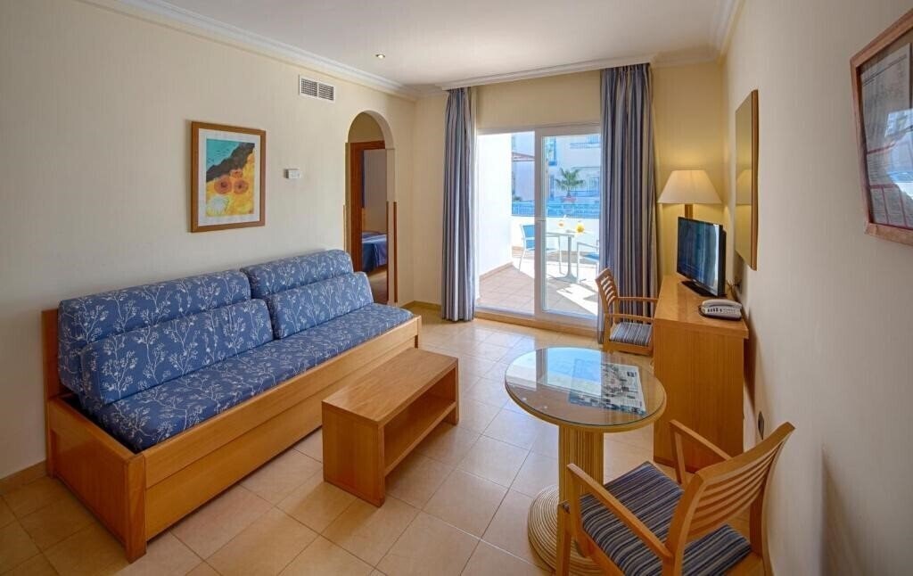 Готель Hotel Punta del Cantal 3*