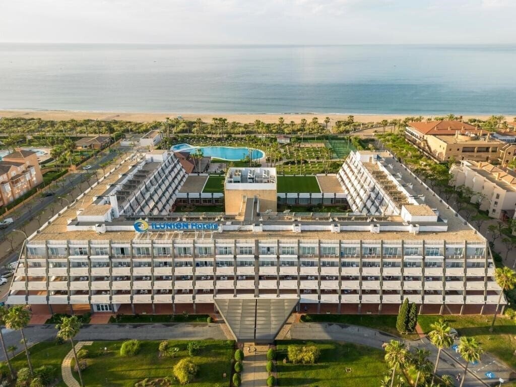 Готель Ilunion Islantilla 4*