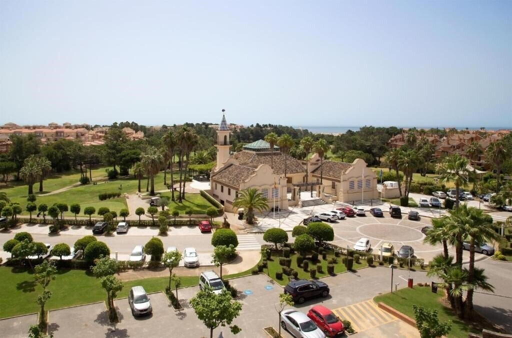Фотографія Doubletree By Hilton Islantilla Beach Golf Resort 4*