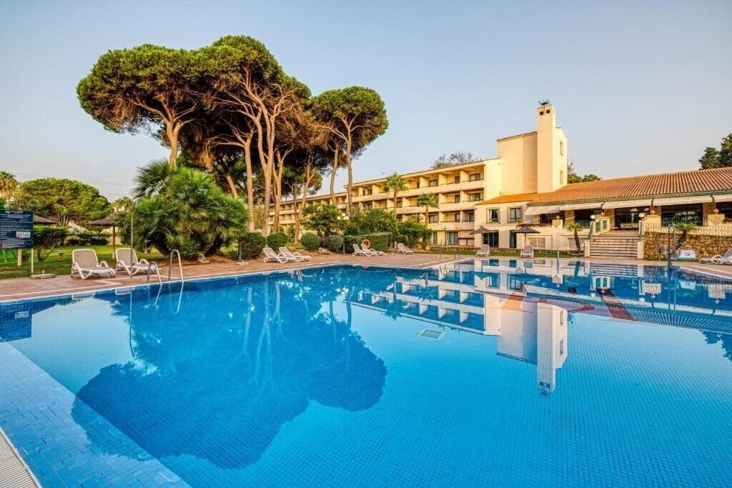 Готель Guadacorte Park 4*