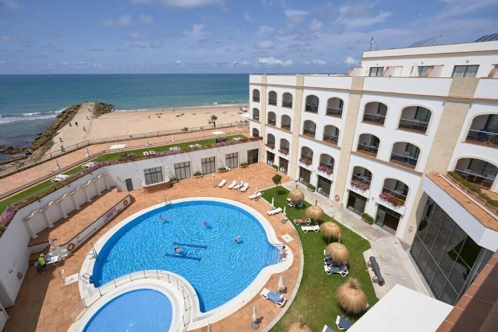 Готель Duque de Najera 4*
