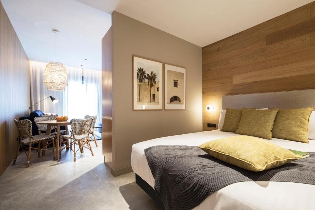 Отель Goodnight Apartments Cadiz 3*