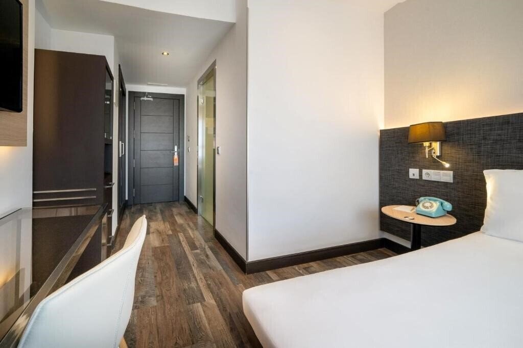 Фото Cadiz Paseo del Mar Affiliated by Melia 4*