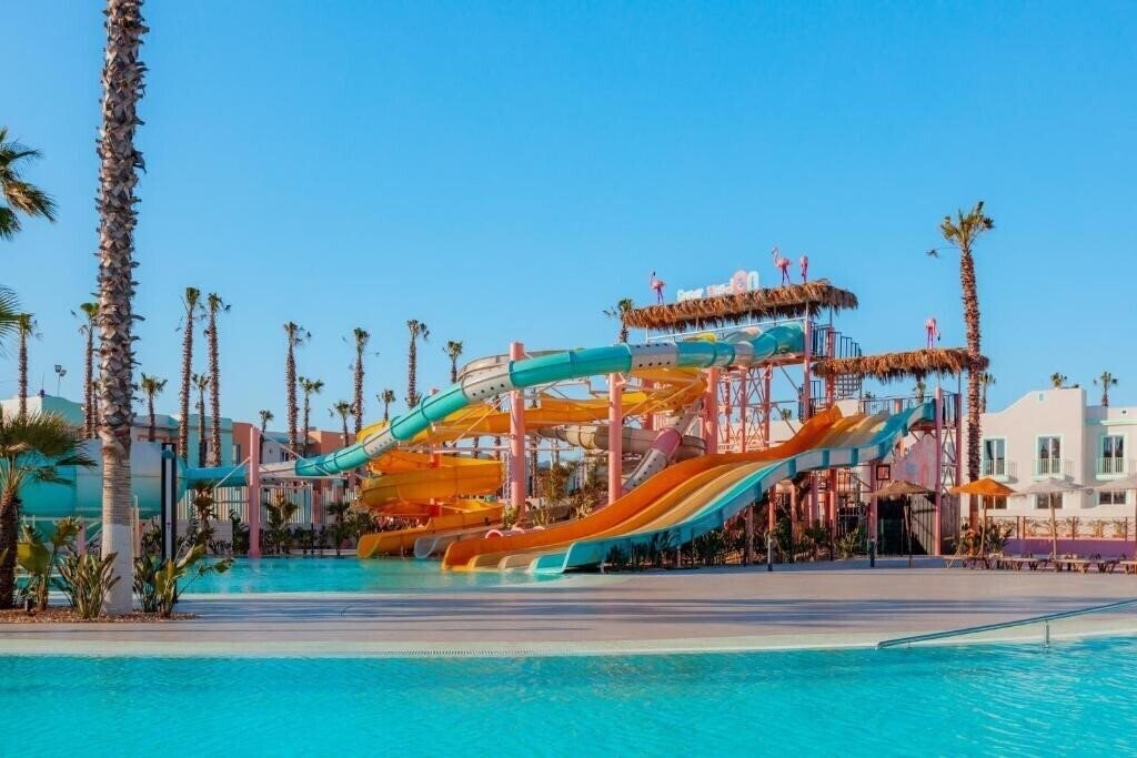 Готель ON City Resort All Inclusive Prime 4*