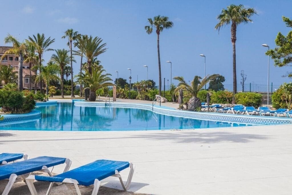 Отель Estudios Turisticos Bahia Sur 3*