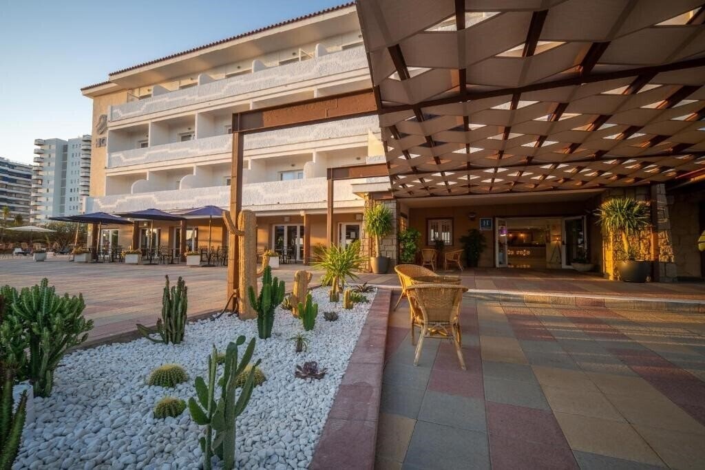 Зображення Pato Rojo Punta Umbria 3*