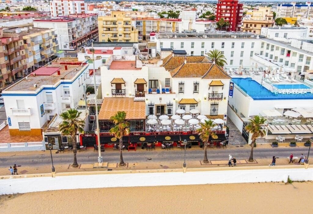 Фотография Playa De Regla Chipiona 3*