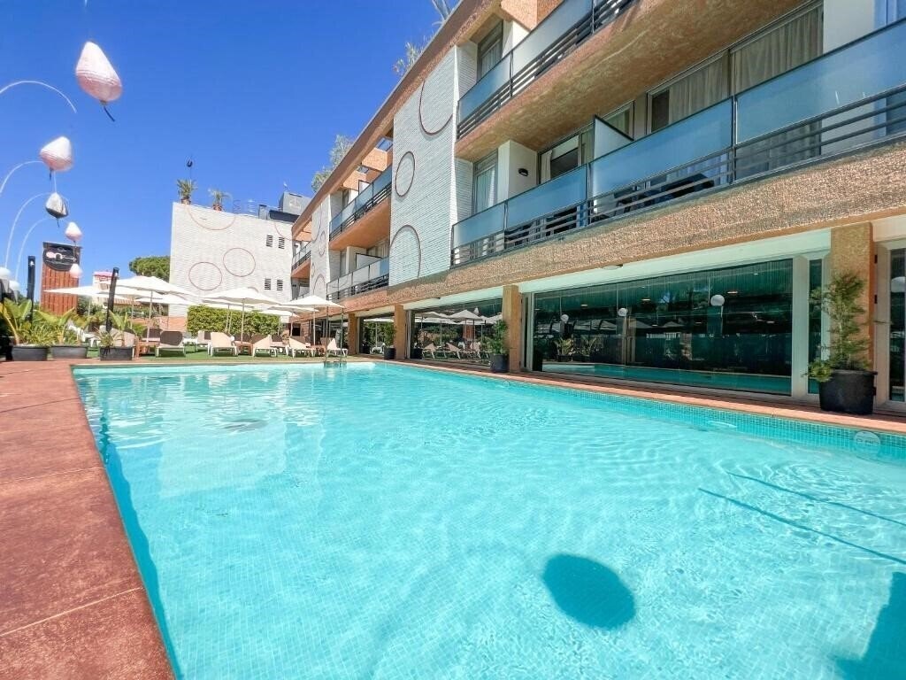 Готель ON Family Islantilla 3*