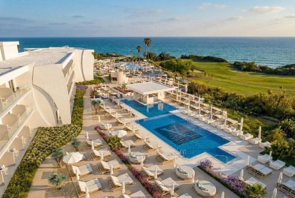 Отель Amare Beach Hotel Sancti Petri 4*