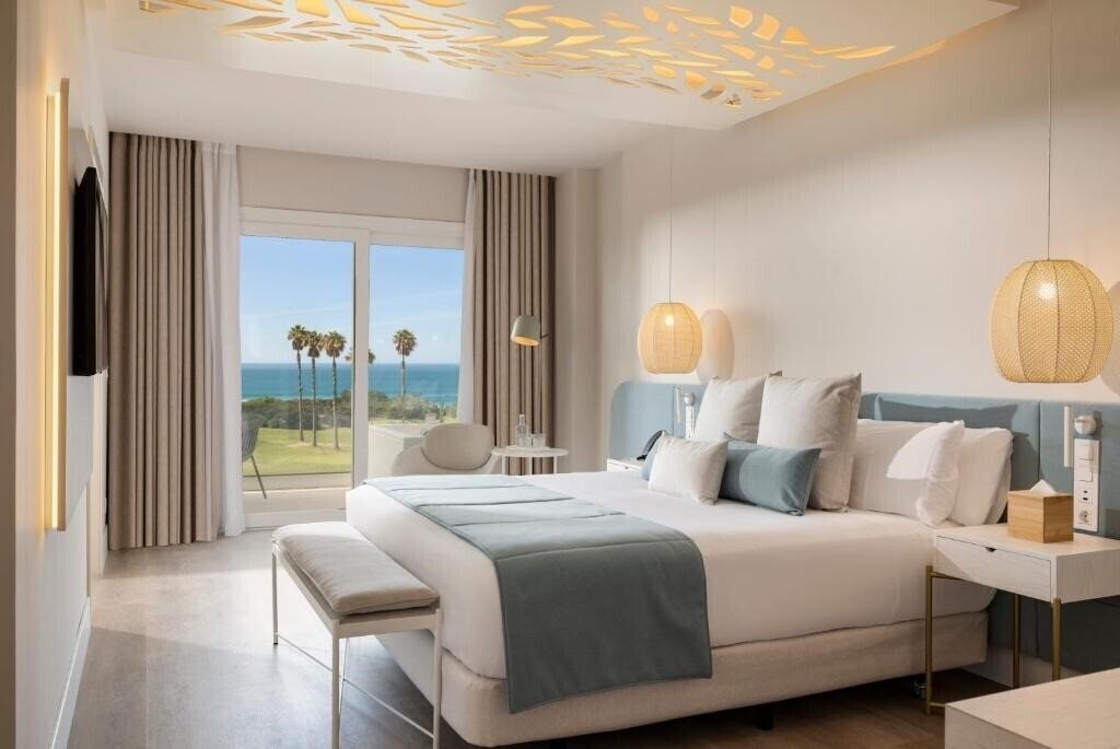 Фото Amare Beach Hotel Sancti Petri 4*