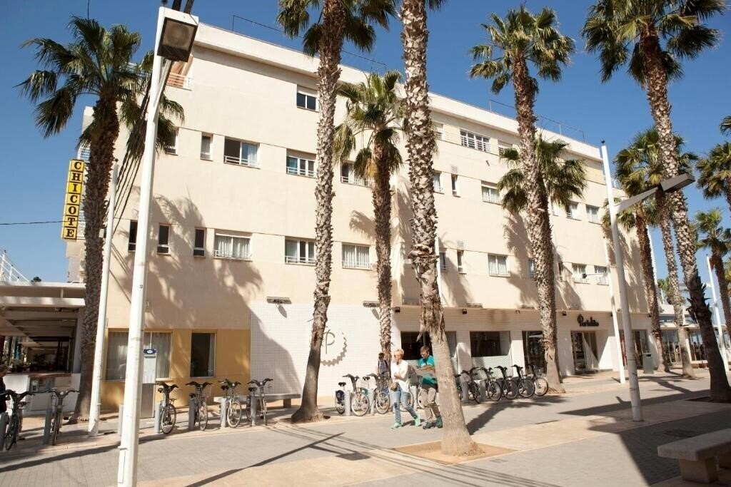 Готель Malvarrosa Beach Rooms 2*