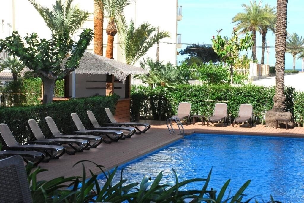 Фотография Los Robles 3*