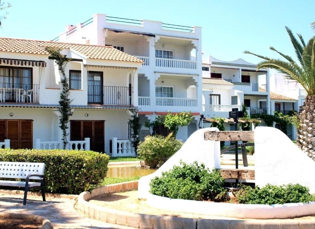 Картинка Apartamentos Habitat Playa Romana 3000 3*