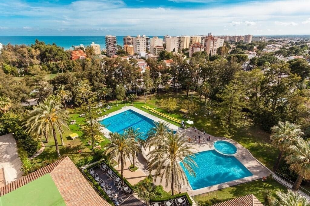 Готель Intelier Orange 4*