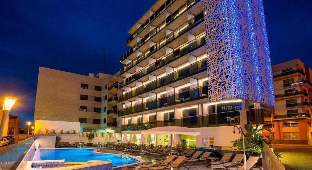 Отель RH Vinaros Aura 4*