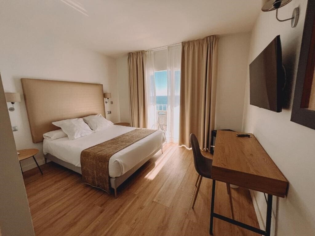 Отель FAY Victoria Beach 3*