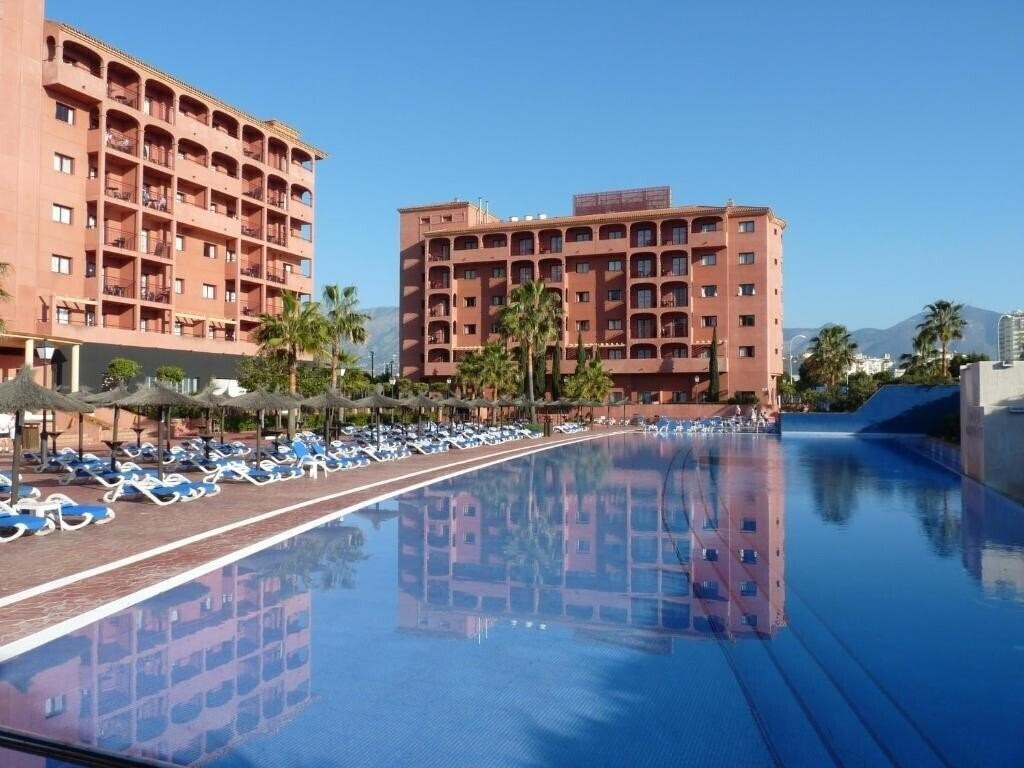 Готель Myramar Fuengirola Castle Beach 3*