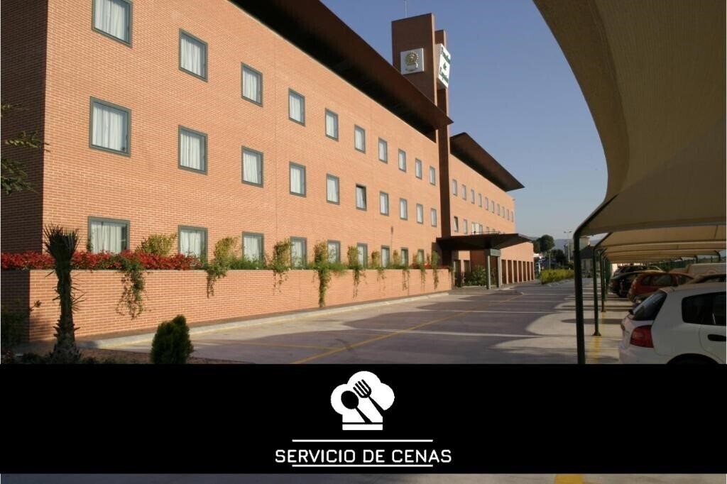 Отель Posadas De Espana Malaga 3*