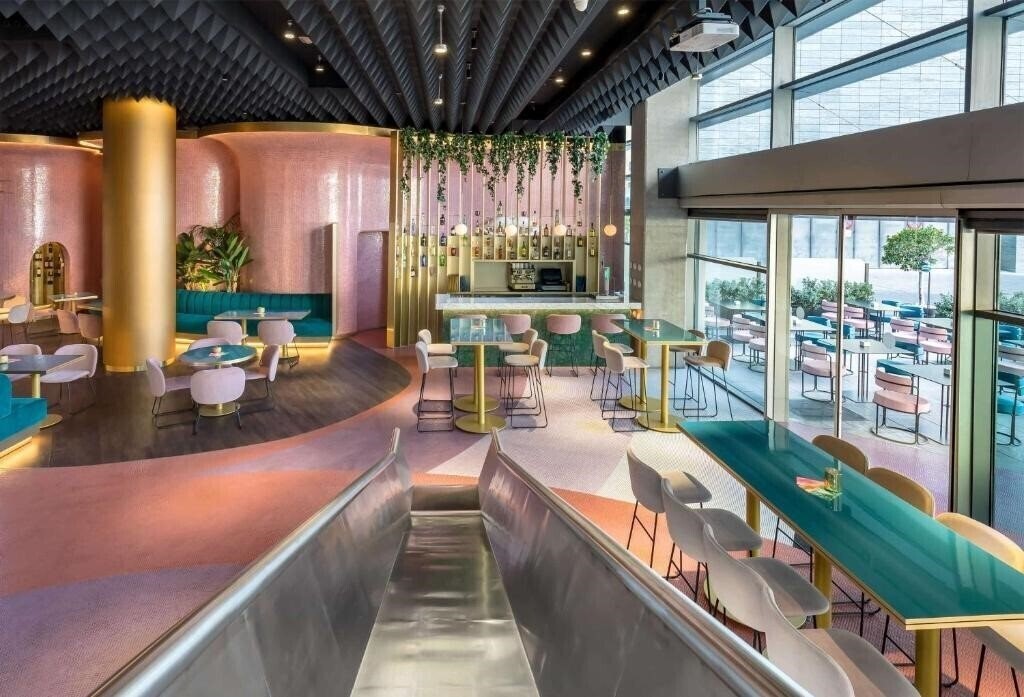 Готель Barcelo Malaga 4*