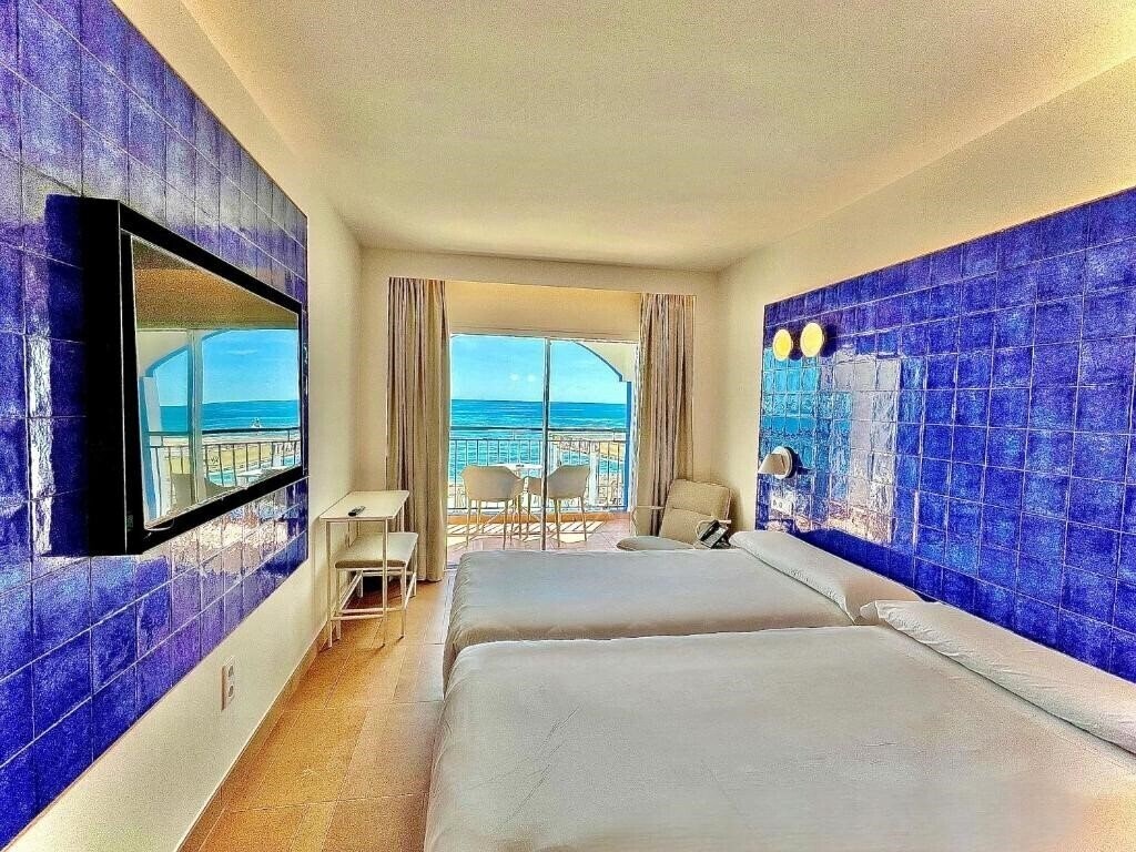 Готель Perla Marina 4*