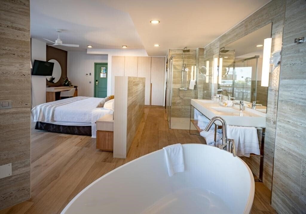 Изображение Angela 4*