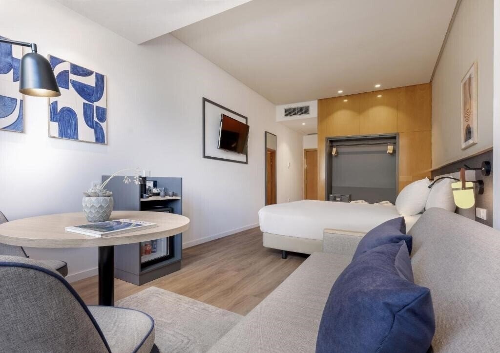 Изображение Malaga Alameda Centro by Melia 4*