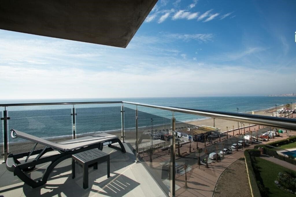 Готель Apartamentos Fuengirola Playa 3*