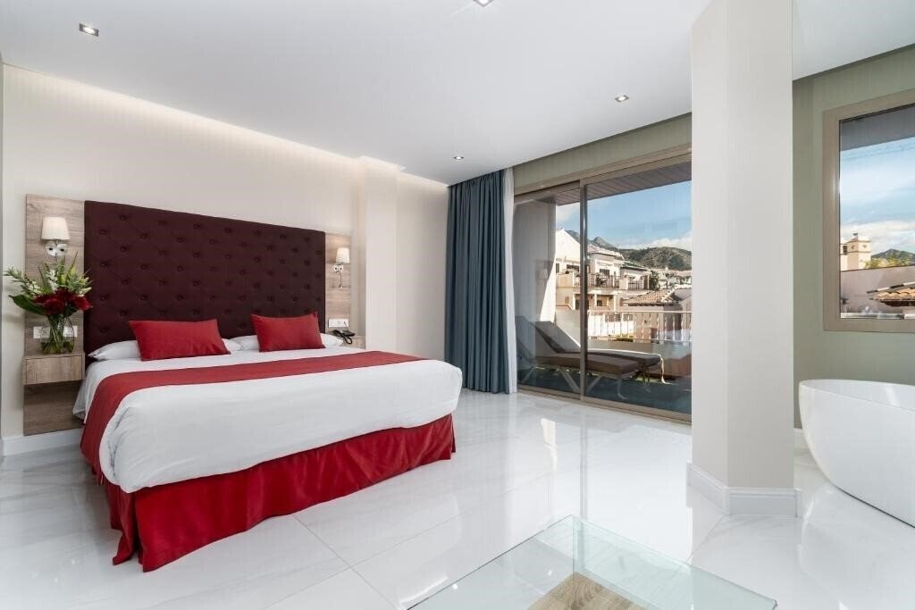 Фотографія Los Arcos Nerja 3*