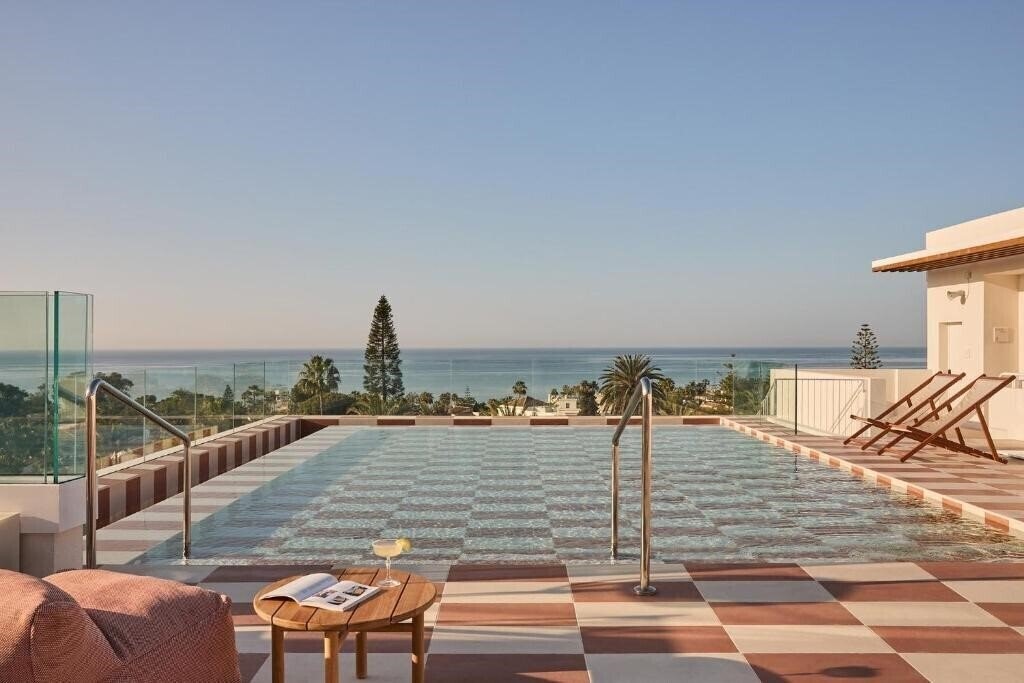 Отель Los Monteros 5*