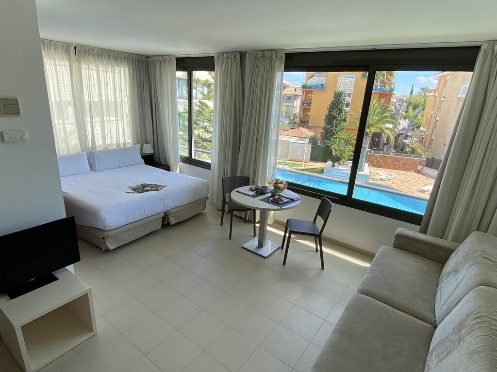Фото Atenea Park Suites 3*